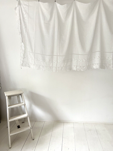 Antiker GROSSER französischer bestickter LEINEN MULL VOLANT Vorhang Entredeux Spitze 1920 - Bild 4 von 24