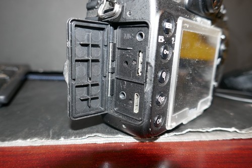 Nikon D800E 36.3 MP Digital Camera - Black   Reflect on all of your spectacular  - Picture 19 of 24