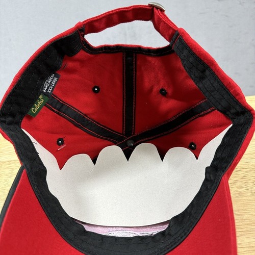 Cabela's 1961 Outfitters Gorra de Béisbol Bordada Roja y Negra Sombrero Correa - Imagen 12 de 13