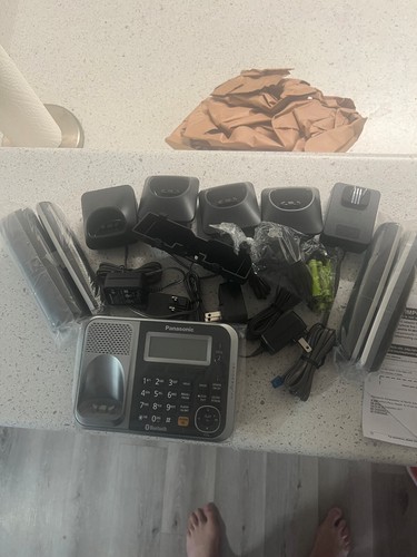 Panasonic KX-TG7875S Link2Cell Bluetooth Cellular Convergence with 5 Handsets - Zdjęcie 4 z 4