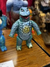 Marmit VINYL PARADISE Black Gallon Kaiju Metal Blue Action Figure Sofubi Model