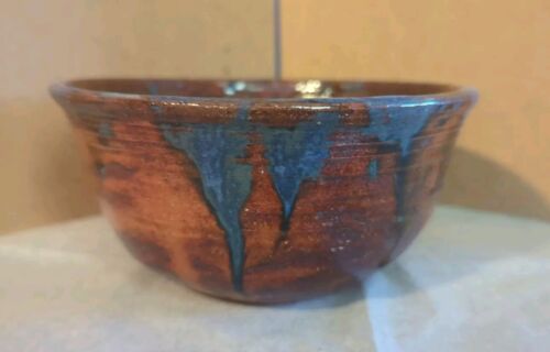 Ceramica vintage fatta a mano, fioriera, argilla lanciata a mano, marrone scuro con schizzi blu - Foto 2 di 8