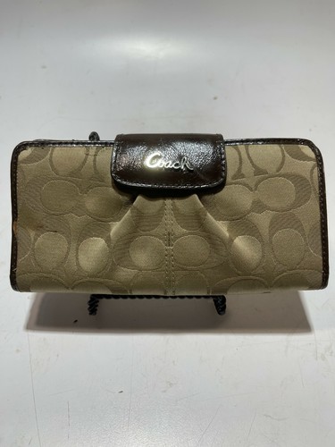Coach Geldbörse dreifach faltbar hellbraun Monogramm Signatur volle Größe Druckknopfverschluss Leder 