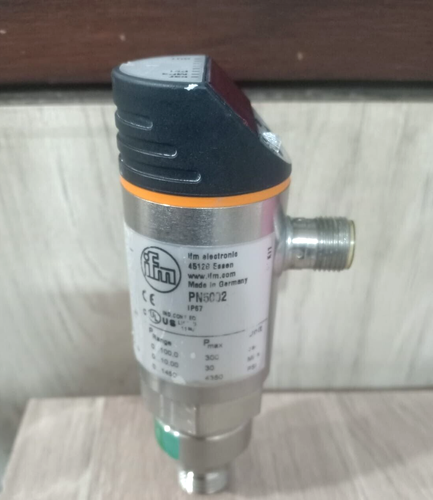 1PC- IFM Electronic PN5002 Pressure sensor with 4-digit LED display - Picture 5 of 6