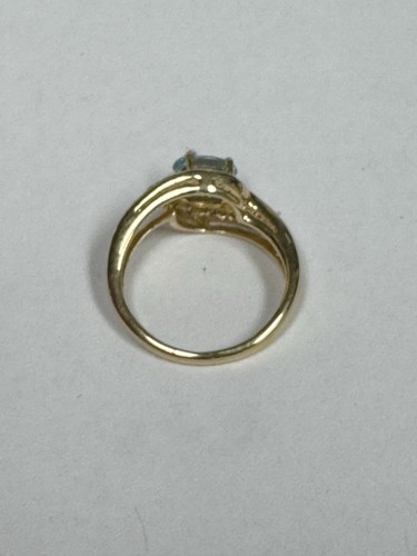 14k Gold Ring With A Sideways Set Blue Zircon And Small Diamonds - Picture 5 of 14