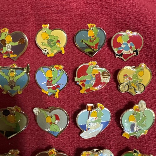 Marsh USOC PINBACK Tie Pin 1985 USOC PAX PARROT Olympic Mascot 28 Pin Lot - Picture 3 of 9