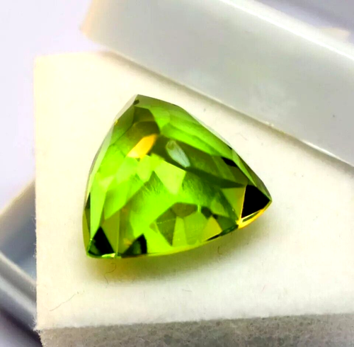 Natural Alexandrite Trillion Cut Color Changing Loose Gemstone 10.10 CT - Picture 6 of 7