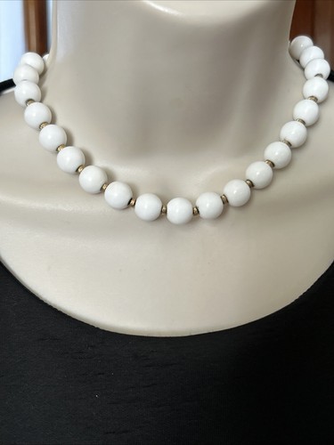 Monet White and Gold Large Beaded Choker Necklace 14” Signed - Picture 8 of 14