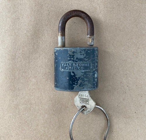 2 Padlocks - Yale Junior Lock Towne and Master Lock Masterlock #55 with Keys - Picture 2 of 5