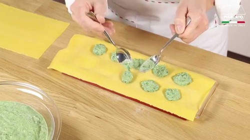MARCATO | Tavoletta per Ravioli fatti in casa + Mattarello in Metallo | Blu - Foto 8 di 8