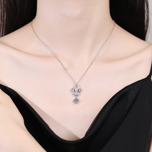 Moissanite pendant,1 carat D-color Moissanite crown style collarbone chain Gift - Picture 7 of 10