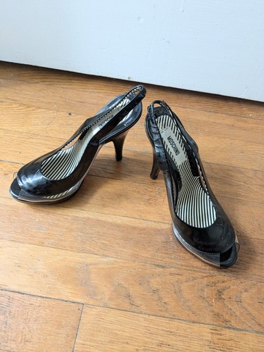 Y2K Moschino Black Patent Leather and Clear Plastic Slingback Heels - Picture 9 of 9