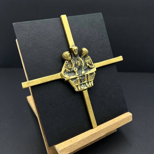 Croce da parete vintage tedesca bronzo anni 70 arte cristiana tre santi antica 14 cm - Foto 4 di 8