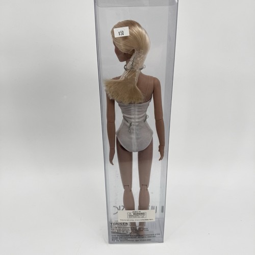 Tonner TYLER WENTWORTH 16" ULTRA BASIC Shauna Platinum Blond NRFB - Picture 7 of 12