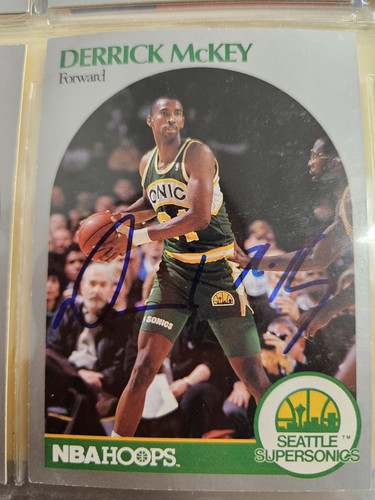1990-91 Hoops #281 Derrick McKey Signed Autographed Basketball Card Sonics