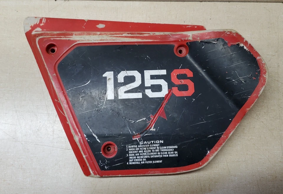 HONDA 17220-437-000ZE LEFT SIDE AIR BOX COVER XL125S 1981 1982 XL185S - Image 2 of 4