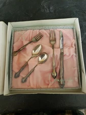 Community Silverplated 5 Piece Meal Set Forks, Spoons, Knife In Original Box