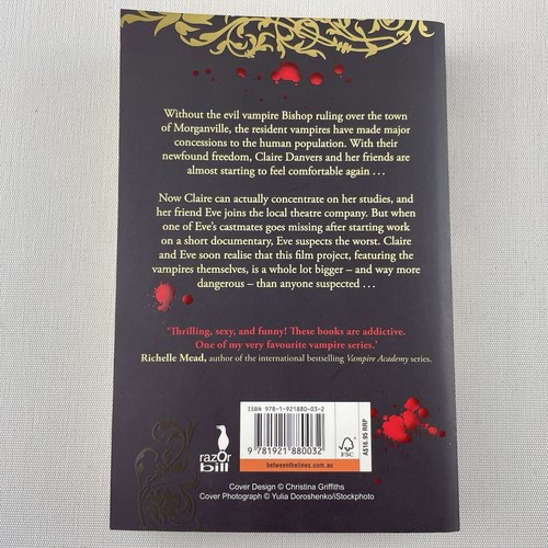 Fade Out The Morganville Vampires Book Seven 7 by Rachel Caine 2011 Paperback - Picture 2 of 12