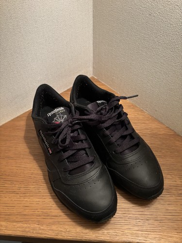Reebok Classic Retro Black Leather Sneakers, US 9 / UK 6,5