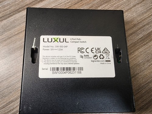 LUXUL SW-100-04P 4 Port PoE+ Compact Switch - Picture 5 of 10