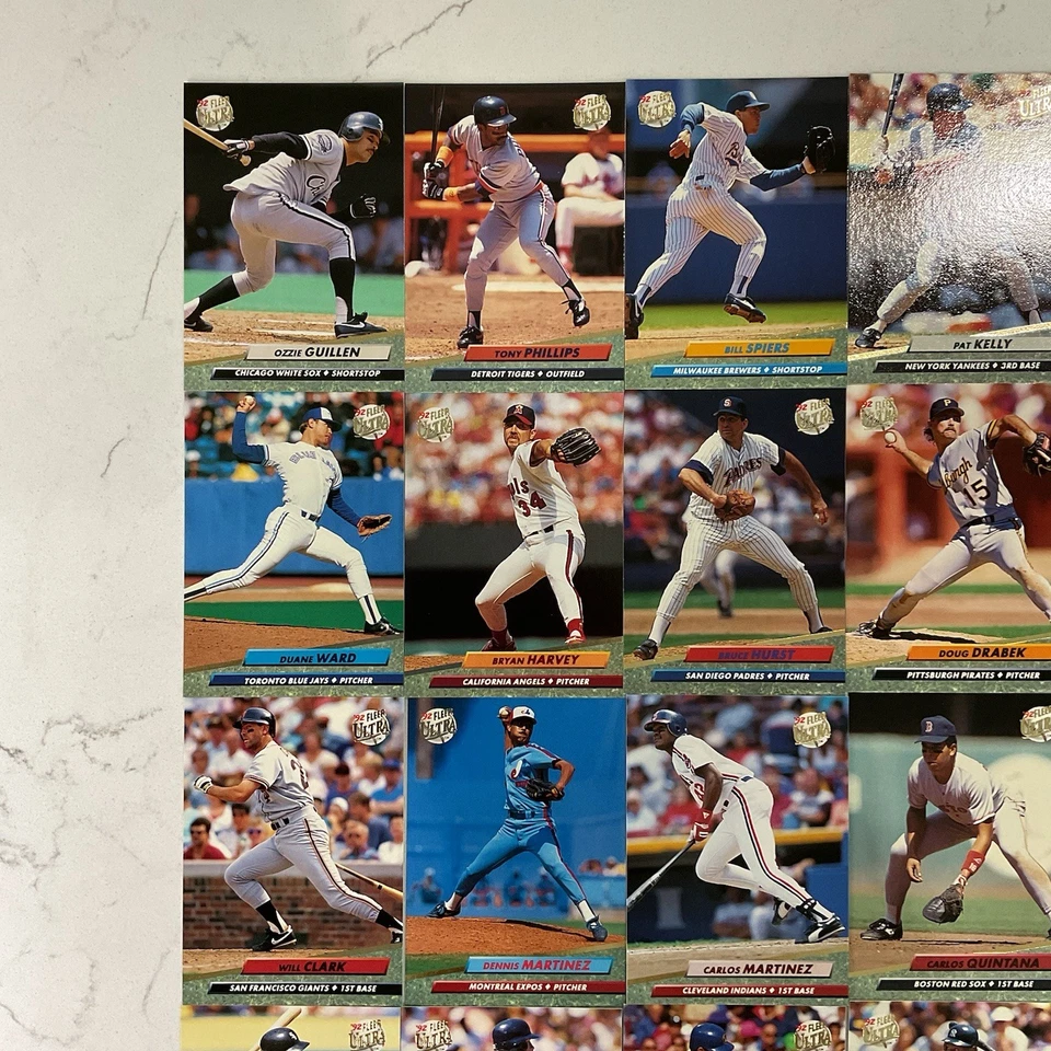 Lote de 25 Tarjetas de Béisbol Fleer Ultra 1992 Estrellas Carlos Martínez Devon Blanco Ron Foto 2 de 4