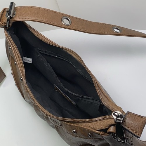 Bolso de hombro pequeño Sam & Hadley marrón con tachuelas cremallera correa ajustable - Imagen 11 de 18