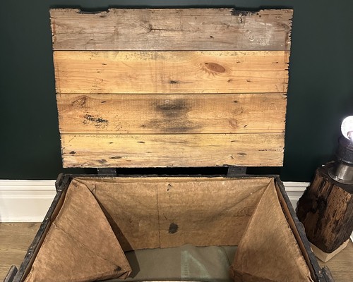 Beautiful Objects: A large military chest, Second lieutenant R.A. Marshall - Picture 4 of 12
