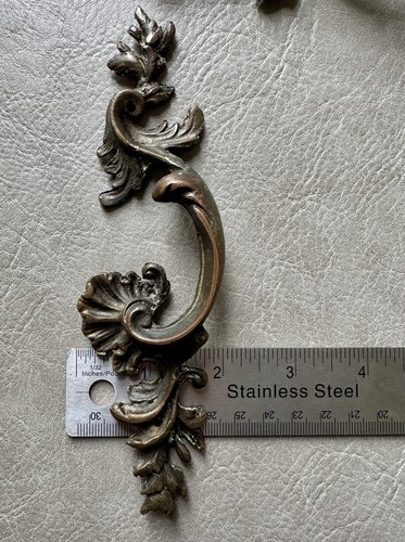 Antique French Provincial Drawer Dresser Pulls Handles Lot of 6 Brass Leaf - Picture 9 of 15