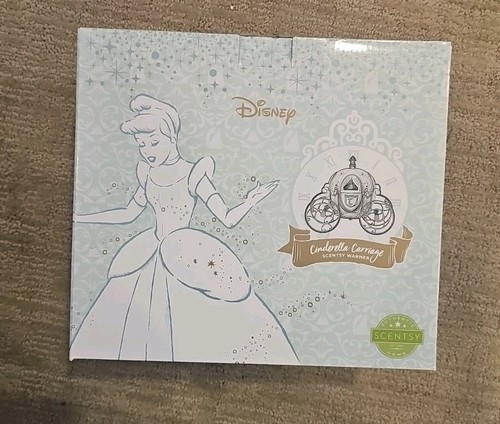 Disney Cinderella Royal Carriage Scentsy Brand Warmer Limited Edition Open Box - Picture 3 of 9