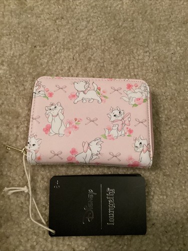 LOUNGEFLY DISNEY ARISTACATS MARIE ROSES AOP SMALL WALLET~ WITH TAGS~ BRAND NEW - Picture 2 of 3