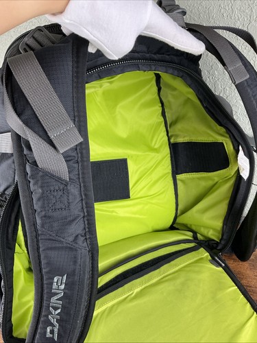 Dakine Camera Backpack Bag Photo Insert Black Sequence 33L Photography Full Size - Picture 19 of 24