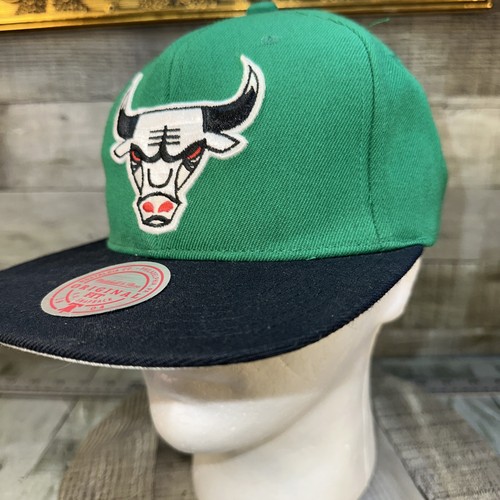 Gorra Mitchell & Ness Chicago Bulls Snapback Verde Negra Ajuste Original NBA - Imagen 10 de 13
