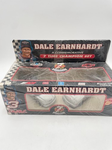 Dale Earnhardt Commemorative 7 time Champion set edition 1:25 Sliver Goodwrench - Picture 1 of 9