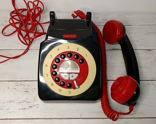 NEXT Retro Push Button Corded Telephone , Black And Red - Zdjęcie 2 z 2