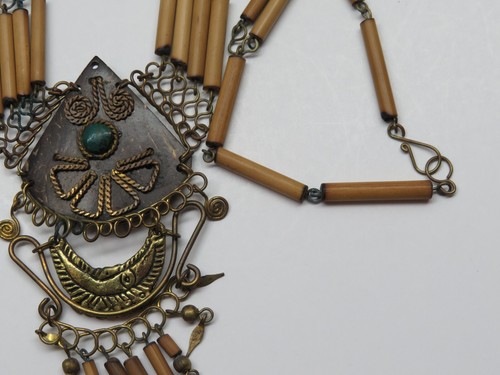 Peruvian Moon Bamboo Necklace - Picture 5 of 5