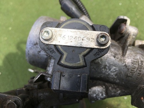 3028 Triumph Tiger 900 885i Throttle Bodies / Fuel Injectors /Petrol Lines 99-01 - Picture 9 of 12