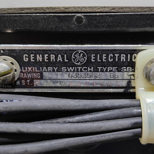 General Electric AKR-6D-30 Low Voltage Power Circuit Breaker 800A 3Pole, V#209 - Picture 18 of 22