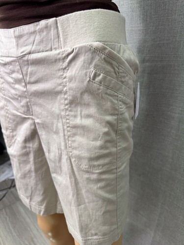 Christopher & Banks Ladies' Modern Fit Size 8 Pull On Casual Khaki Shorts NWT - Picture 2 of 13