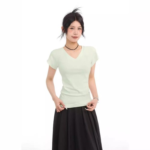 Green V-neck shoulder short sleeved T-shirt, women's new solid color top - Picture 2 of 16