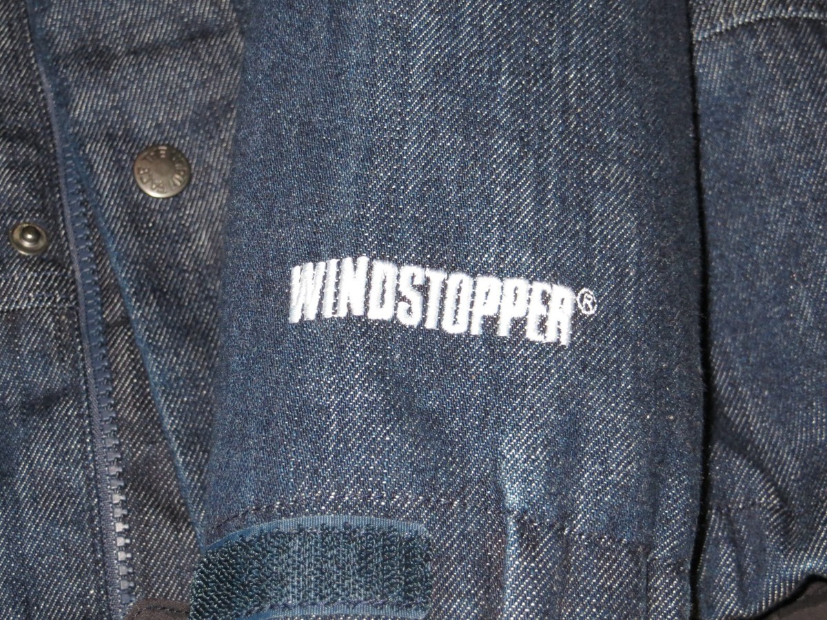 BRAND NEW Supreme x The North Face Denim Dot Shot Jacket BRAND NEW Supreme x The North Face Denim Dot Shot Jacket