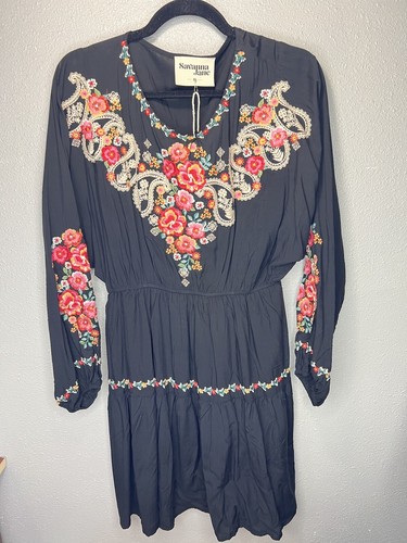 Savanna Jane Kleid Blumen bestickt Boho 3/4 Ärmel Cinch Manschette schwarz Größe M - Bild 1 von 8