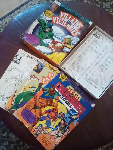 Villains and Vigilantes FGU fantasy games unlimited rpg box set - Bild 2 von 4