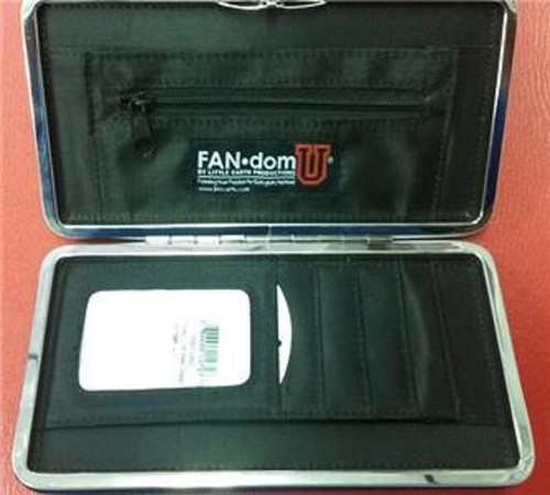 MLB Detroit Tigers Women's Mesh Shell Wallet - Picture 3 of 3