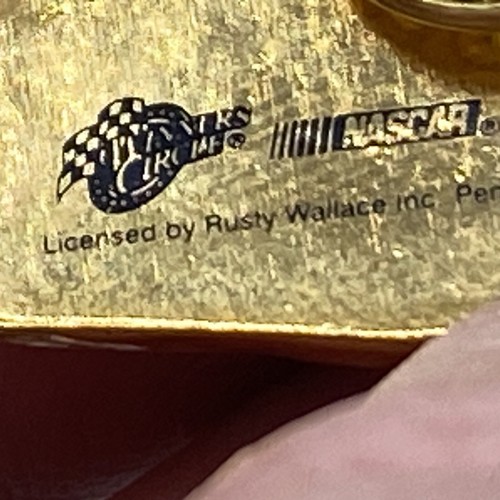 Vintage NASCAR Hat Pin Rusty Wallace #2 Winners Circle - Picture 4 of 6