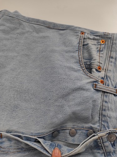 Levi's Jeans 501 Herren W38 L36 Straight Leg Regular Used Wash Gekürzt Hell O2 - Bild 4 von 10