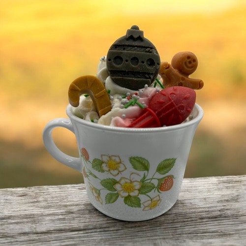 Candles! Christmas! Soy Wax! Gingerbread Candle!  Gifts! Desert Candle! Bell! - Picture 2 of 2