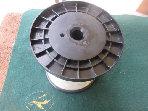 PENN FISHING TACKLE "PREMIUM LINE" 3900 YARDS & 30# TEST - Picture 4 of 5