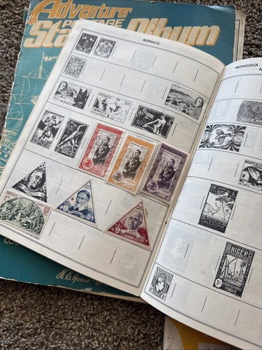Vintage Adventurer Postage Stamp Albums w/ Hundreds of U.S. and World Stamps - Picture 5 of 7
