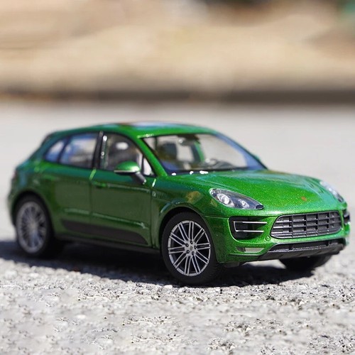 Modellino auto in lega 1/24 Porsche Macan Turbo SUV giocattolo pressofuso regalo da collezione - Foto 16 di 16