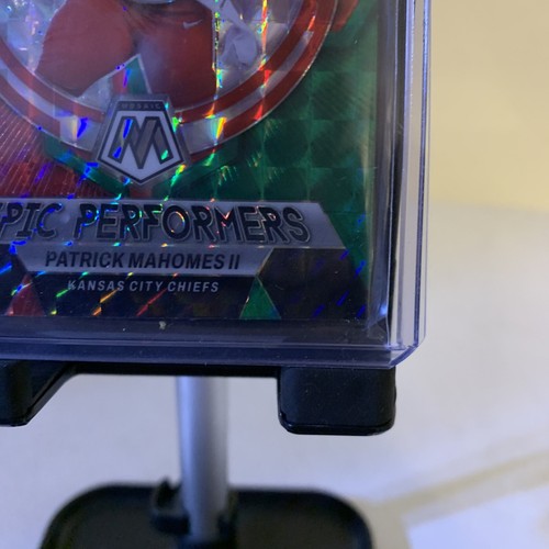 2023 Panini Mosaic Green Prizm Epic Performers Patrick Mahomes II Kansas City - Picture 3 of 6